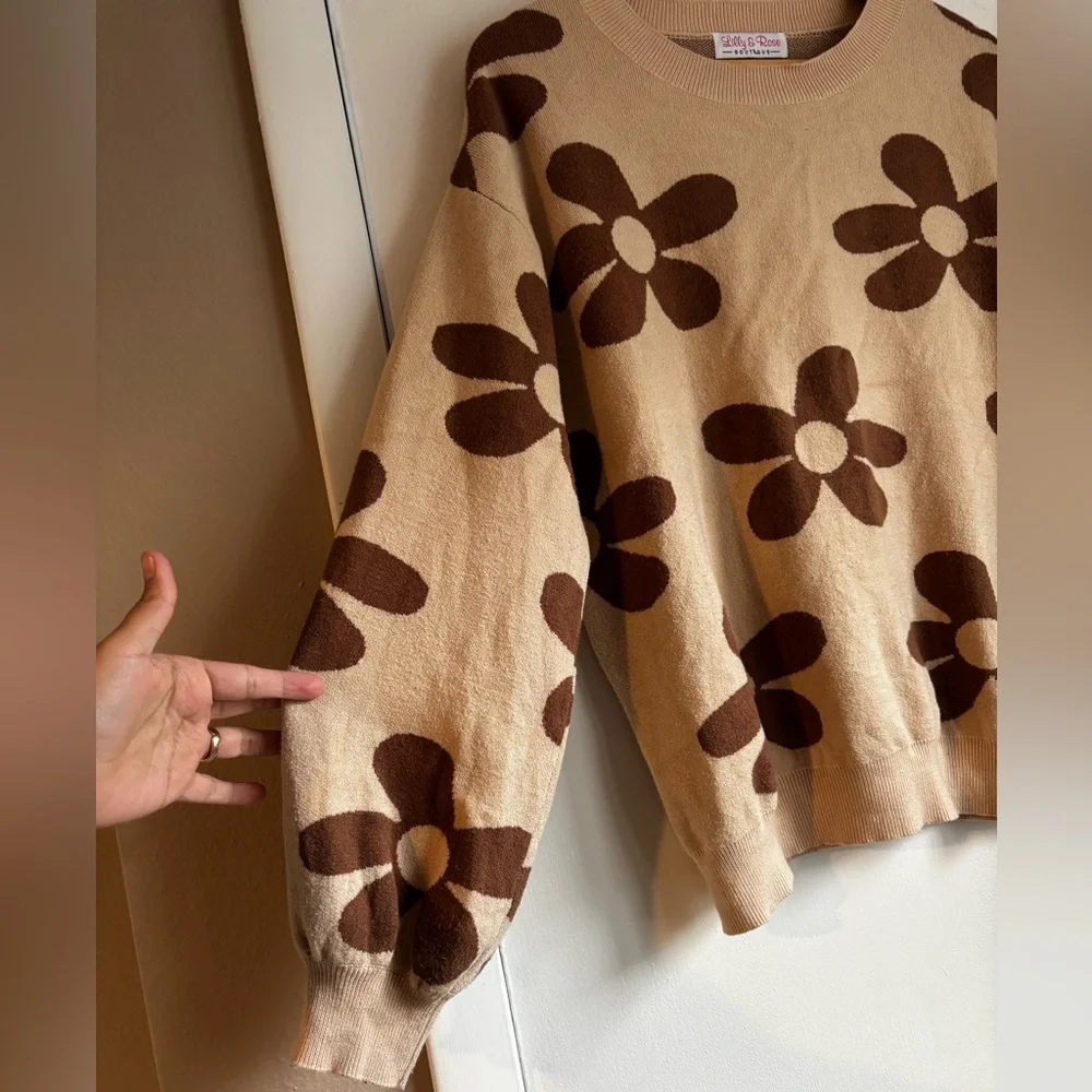 Lilly & Rose Boutique Floral Beige and Brown Sweater, Size Large - Picture 5 of 9